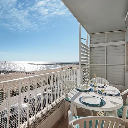 Sail Away Apartment