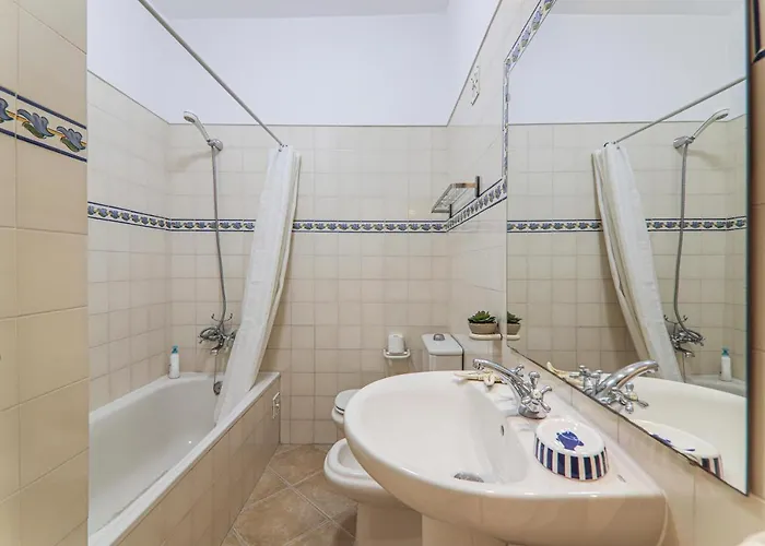 Sail Away * Quarteira